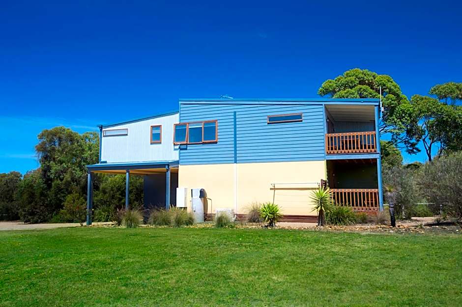 The Lakes Beachfront Holiday Park