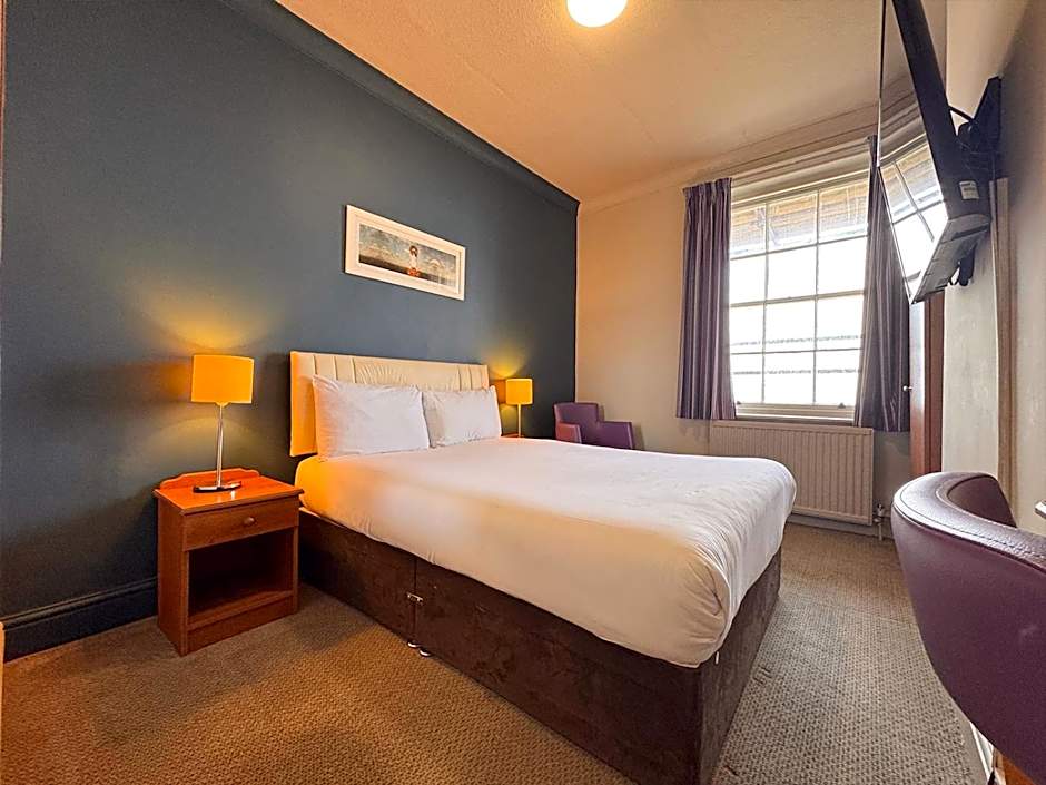 Photo 1 of 4 of Cozy Double Room