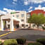  Holiday Inn Express & Suites