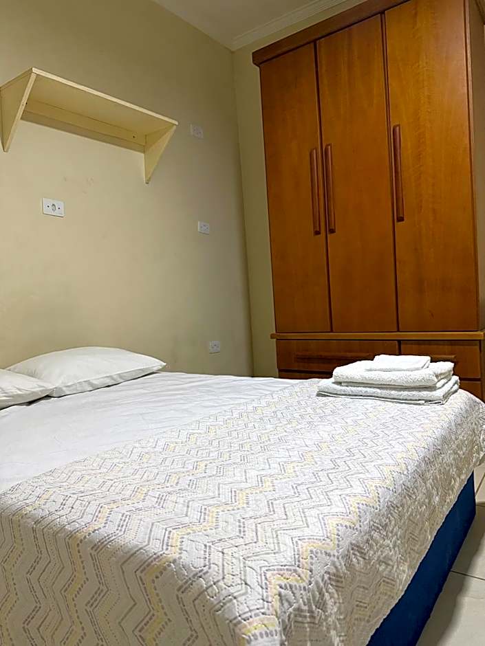 Suites Familia Otaviano Ubatuba Ótimo Custo-Benefício 500m da Praia