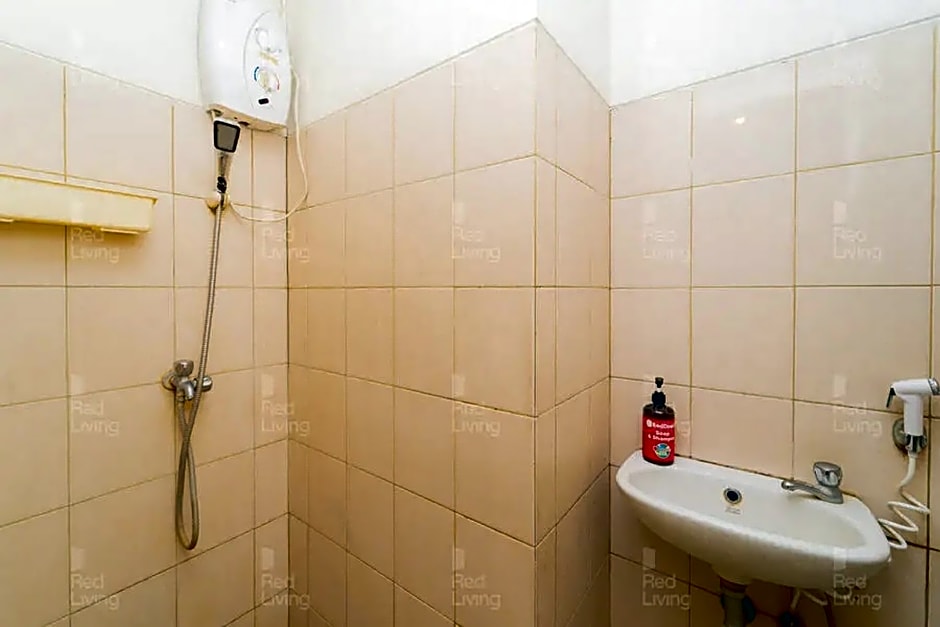 RedLiving Apartemen Tamansari Panoramic Narel