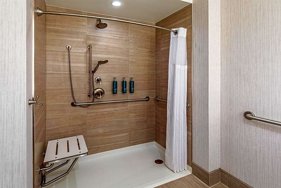 DoubleTree by Hilton Hotel Burlington Vermont