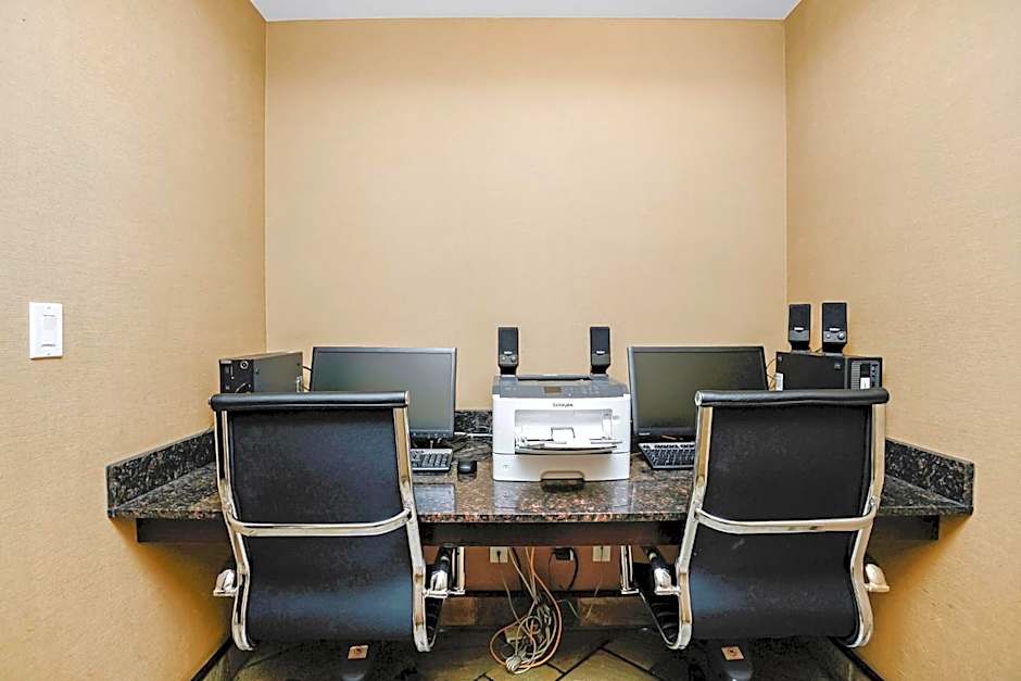Holiday Inn Express Hotel & Suites - Slave Lake By IHG