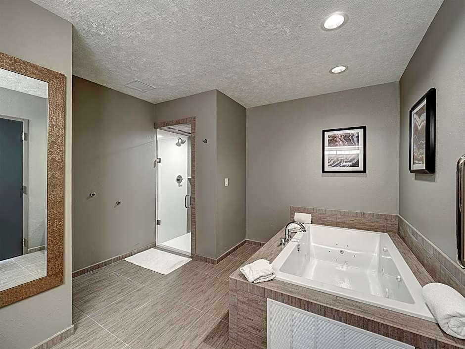 DoubleTree By Hilton Hotel Bloomington