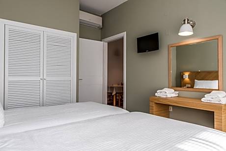 One-Bedroom Deluxe Apartment with Balcony