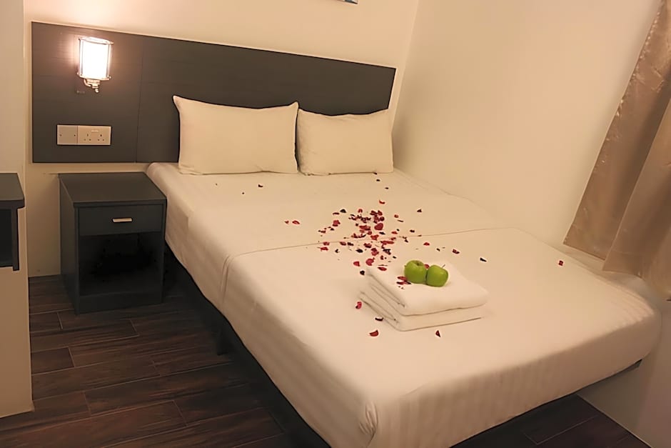 Apple 1 Hotel Gurney