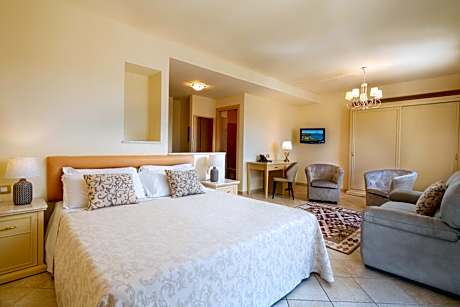 Junior Suite with Balcony
