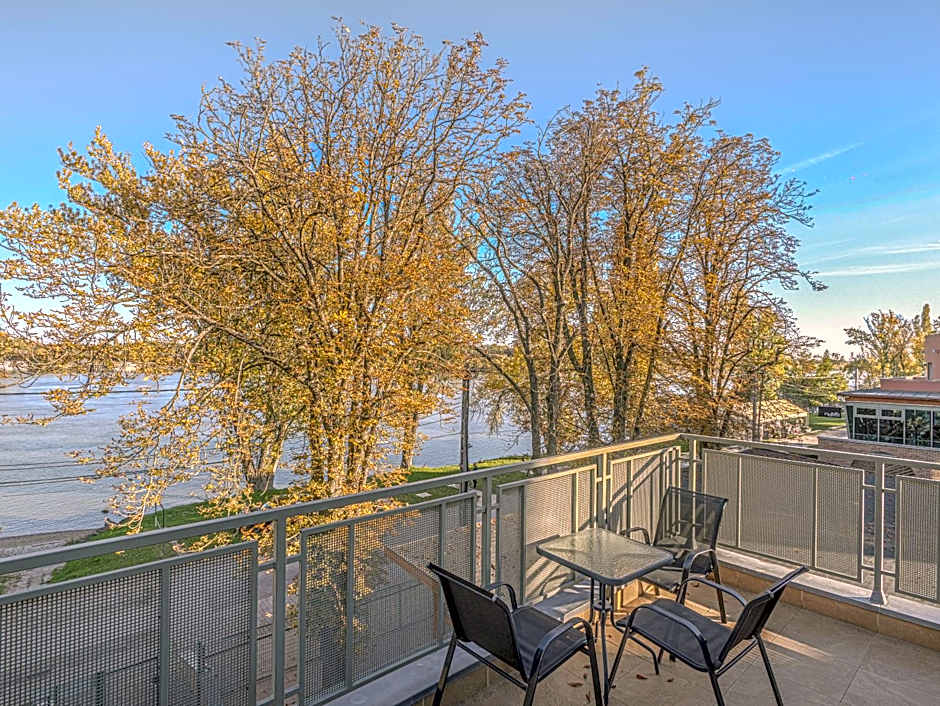 Holiday Beach Budapest Wellness Hotel with Sauna Park