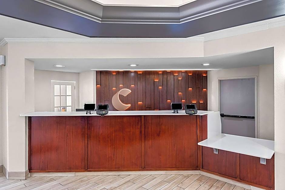 Comfort Suites Denver North - Westminster