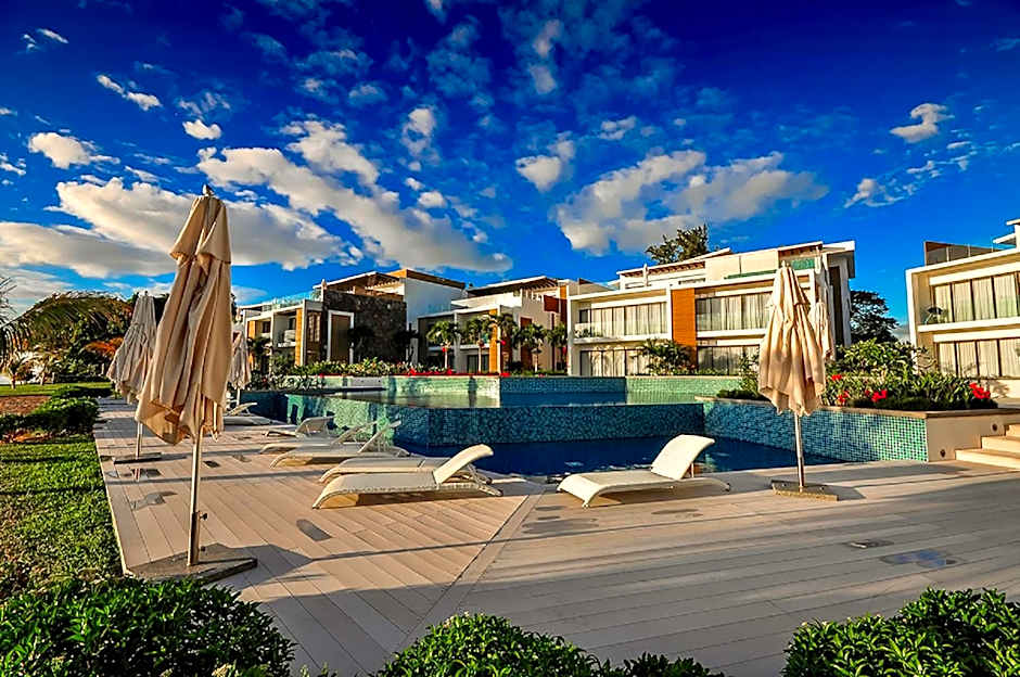 Cap Ouest Luxury Beachfront