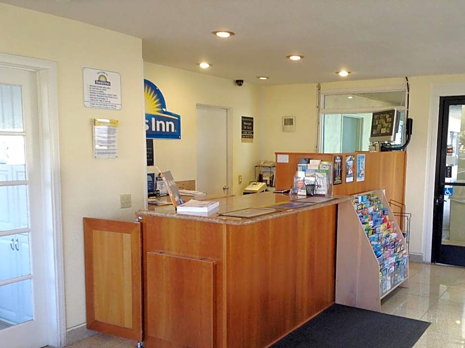Days Inn by Wyndham Oceanside