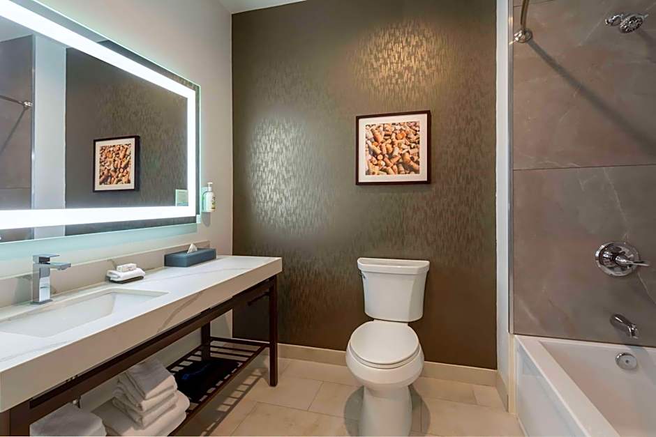 La Quinta Inn & Suites by Wyndham Galt