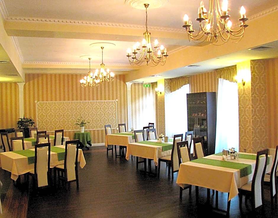 Aviator Hotel Restauracja & SPA