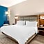 Holiday Inn Express & Suites Antioch By IHG