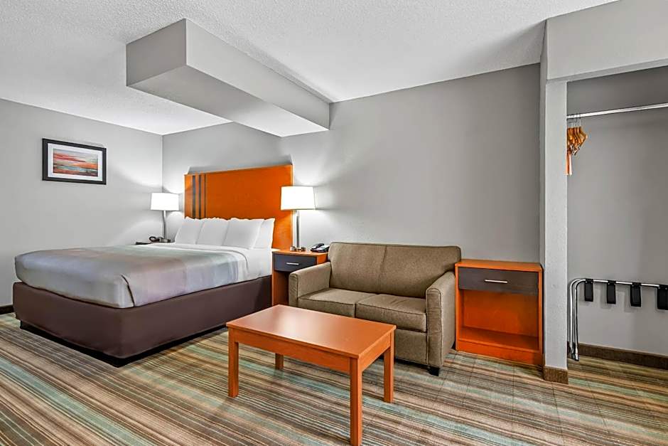 Quality Inn & Suites I-81 Exit 7