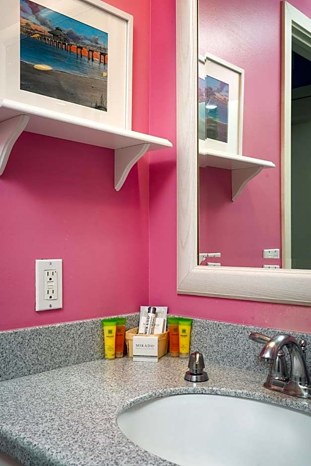 Harbour House at the Inn 204