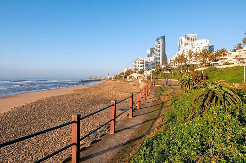 Opulent Oceans Apartment 2505 with Sea Views