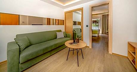 Family Bungalow with Private Pool