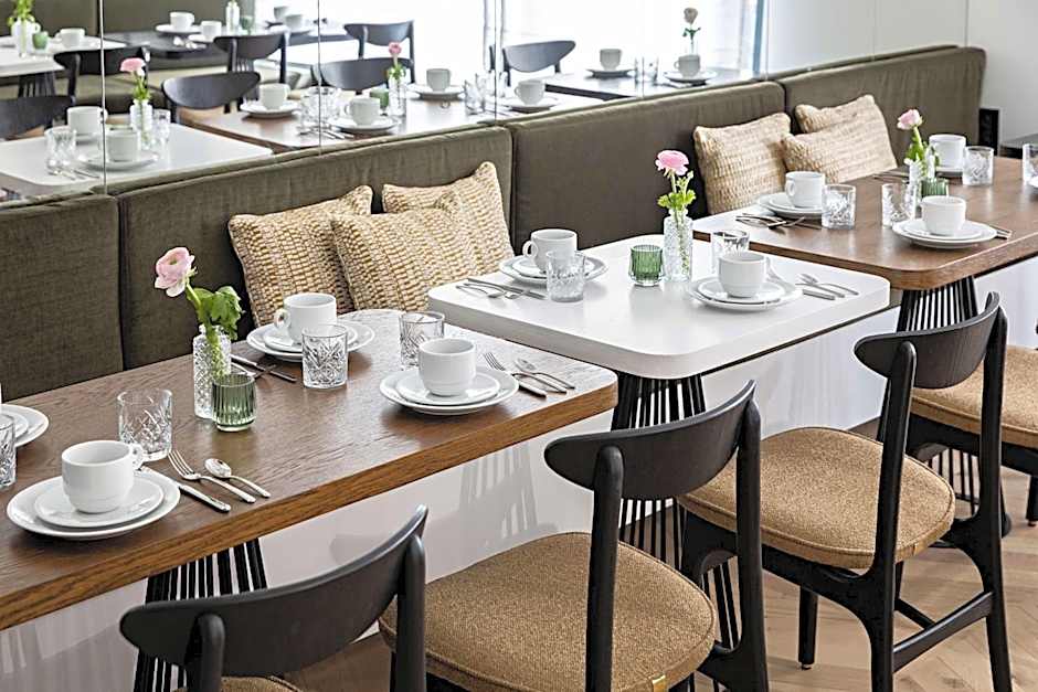 Best Western Premier The Blake Paris Gare Saint Lazare