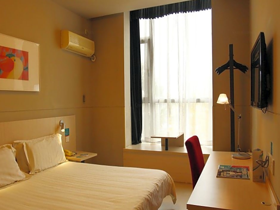 Jinjiang Inn Tiayuan Wuyi Square