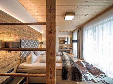 Double Room with Mountain View