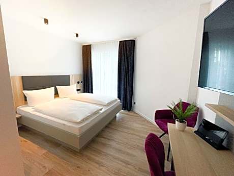 Comfort Plus Double Room with Private Bathroom