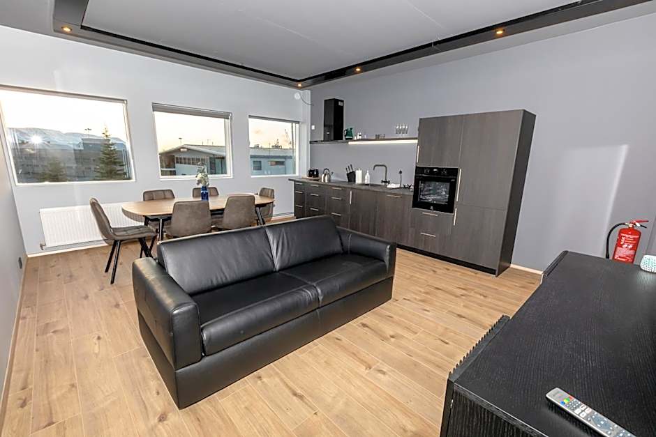 Akureyri Lux Apartments with hot tub access