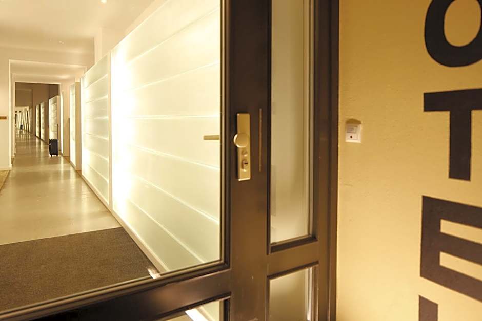 Hotel 38