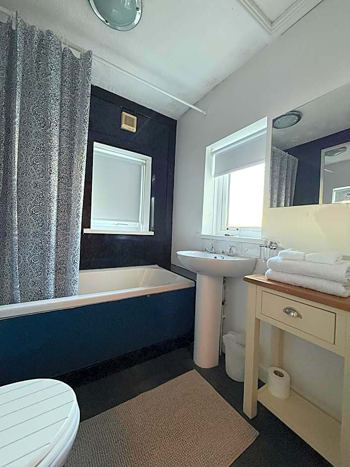 Sids restaurant and bar with rooms