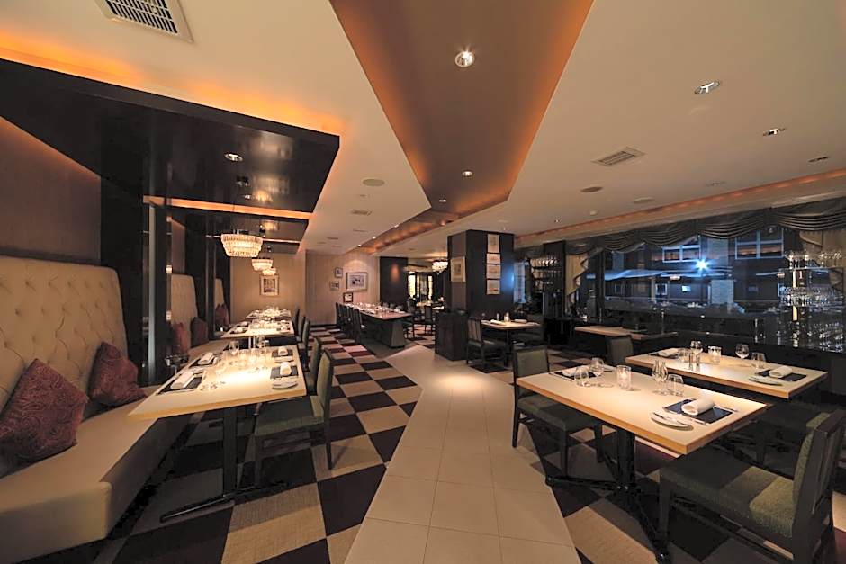Phoenix Hotel by HHG