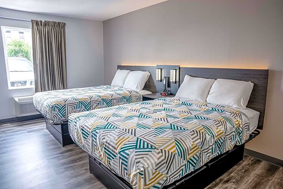 Studio 6 Claremore OK