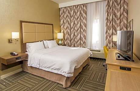 1 KING MOBILITY/HEARING ACC RI SHOWER NOSMOK