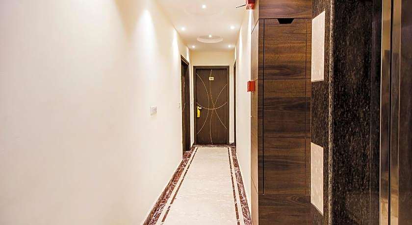 FabExpress Le Continental - Nr New Delhi Railway Station