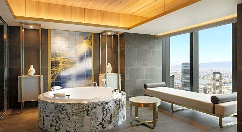 THE OSAKA STATION HOTEL, Autograph Collection
