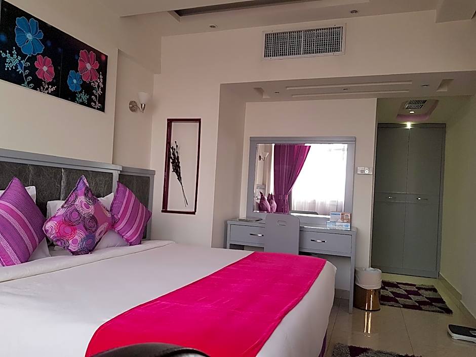 Photo 1 of 10 of Double Room