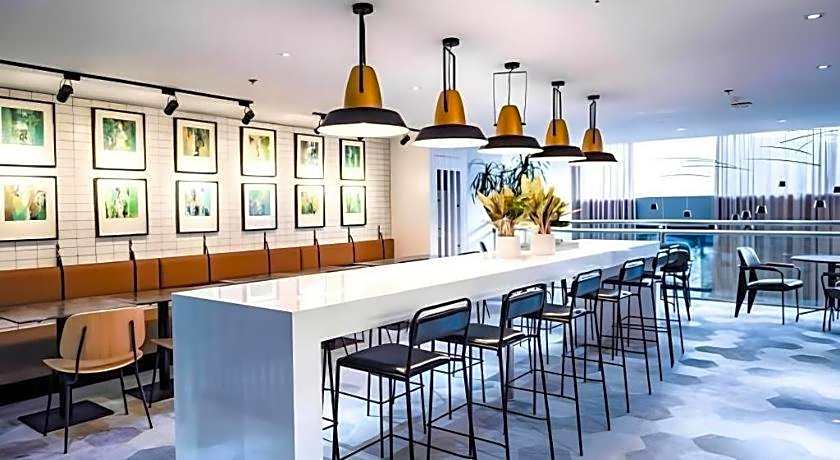 Avior Hotel