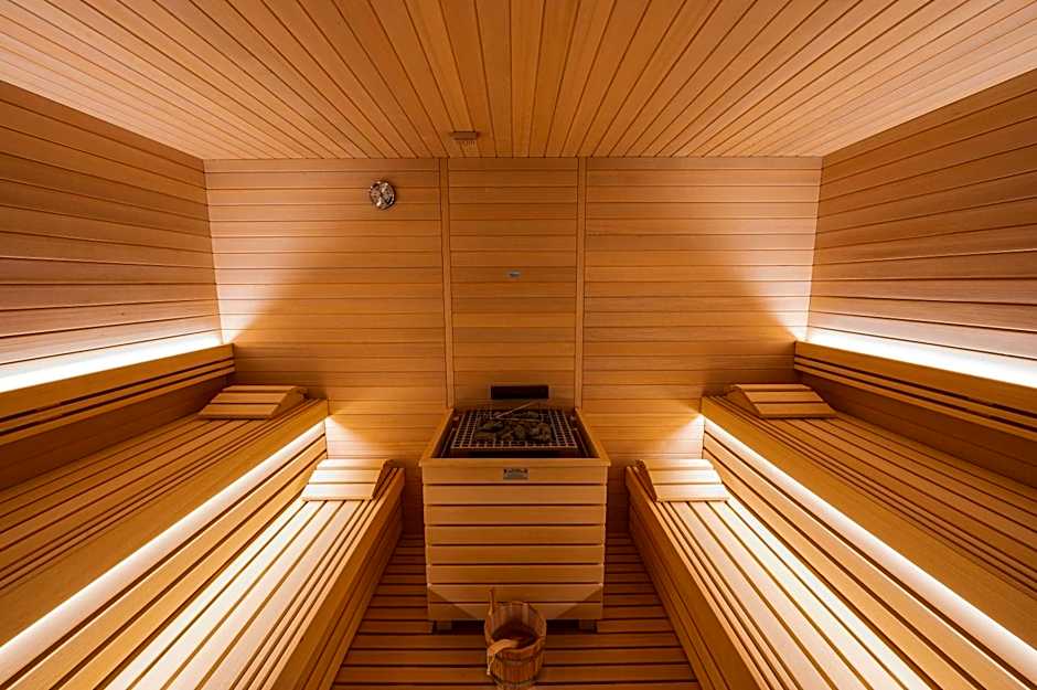 Lake Front Hotel Mirage