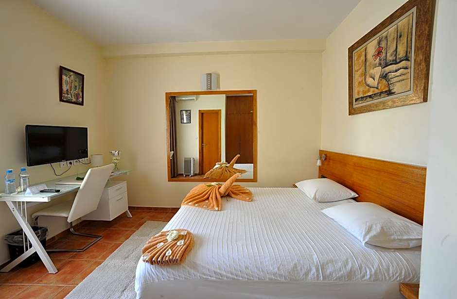 Casablanca Suites & Spa