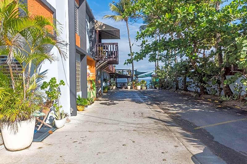 Tamboo Beside the Pointe