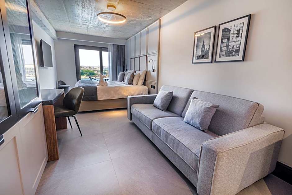 The Londoner Hotel Sliema