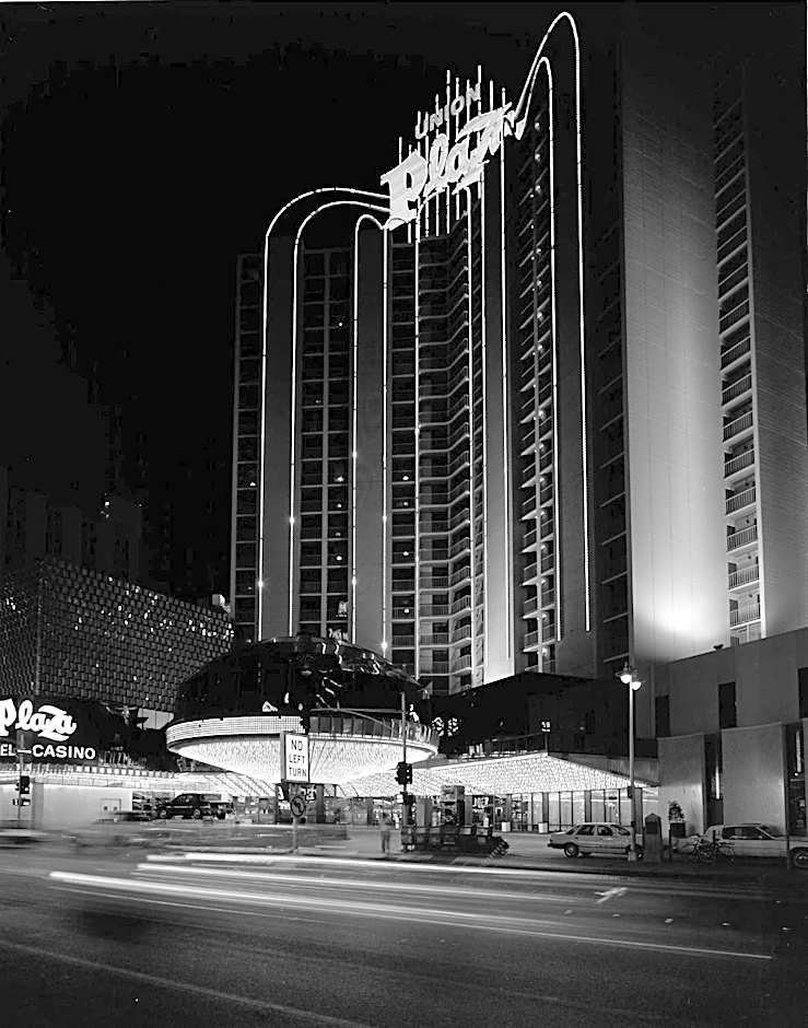 Plaza Hotel & Casino