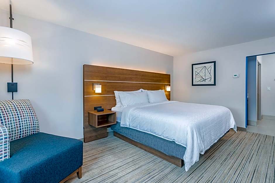 Holiday Inn Express And Suites Elkhart North By IHG