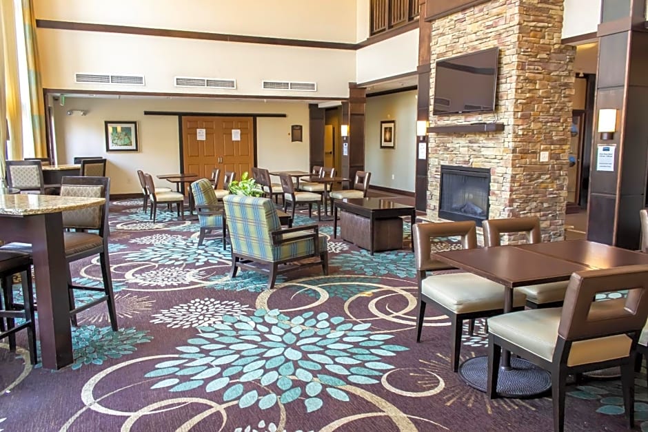 Staybridge Suites Minot