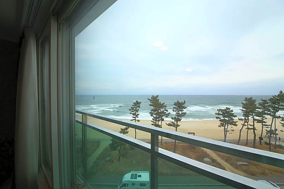 Gyeongpo Soo Hotel