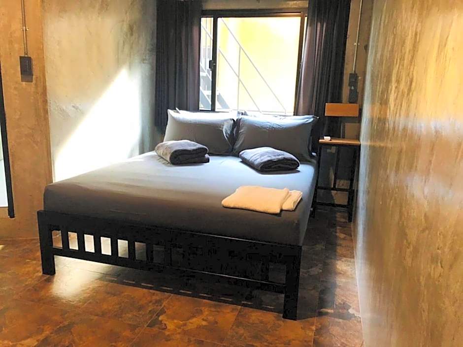 Episode 11 Hostel Sukhumvit