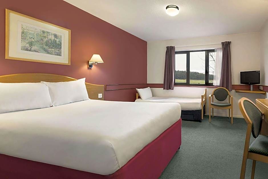 Days Inn Abington M74