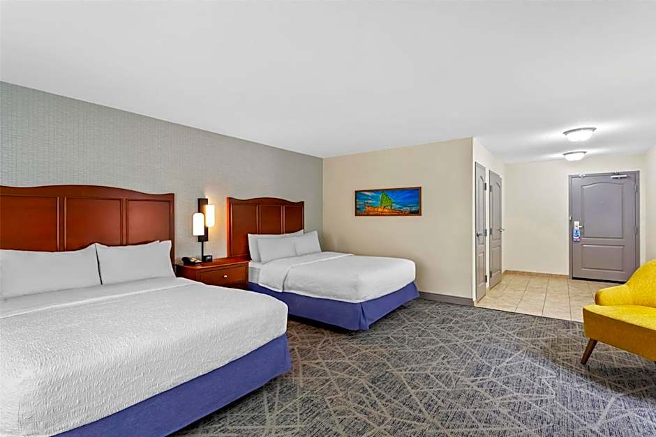 Hampton Inn By Hilton Dekalb (Near The University)