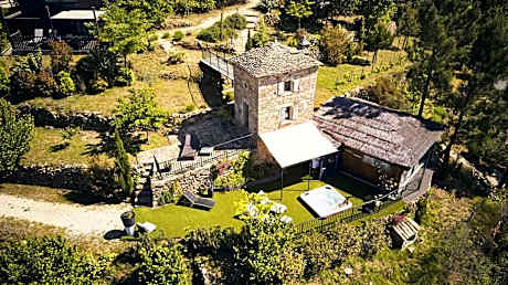 Domaine de Chalveches Hotel SPA 4*