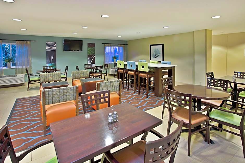 La Quinta Inn & Suites by Wyndham Frankfort