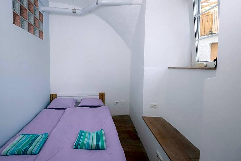 Hiša Linhart, Hotel & Restaurant